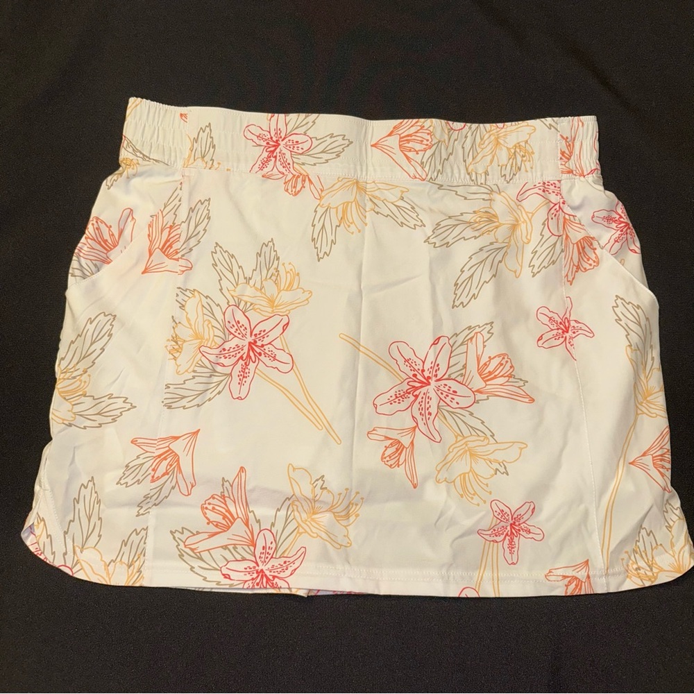 Columbia skort Floral White Elastic Waist size XL‎ with pockets